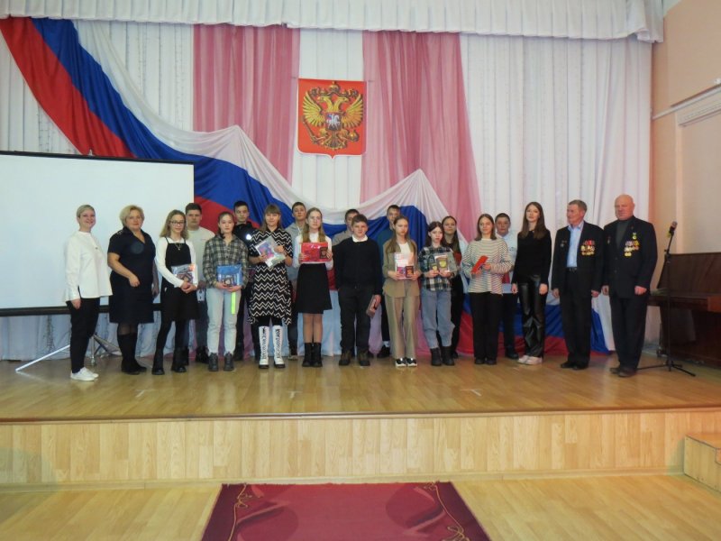 В Невьянске вручили паспорта юным гражданам Российской Федерации ко Дню защитника Отечества